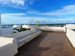 terrasse avec vue sur port