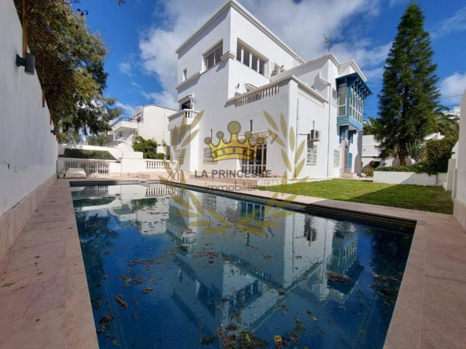 belle villa vue sur mer à Carthage